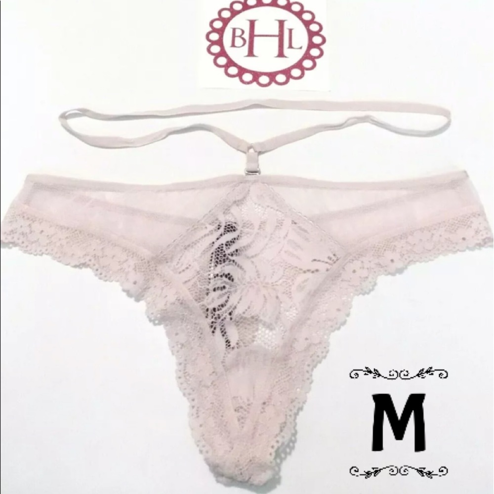 Victoria’s Secret Thong Panty Panties Medium